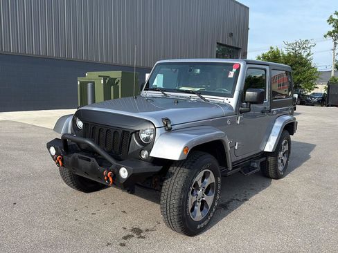 Used 2016 Jeep Wrangler Sahara w/ Connectivity Group AWD/4WD image 7