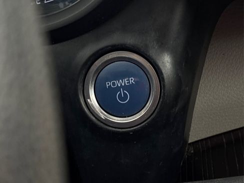 Used 2021 Toyota Sienna LE image 30