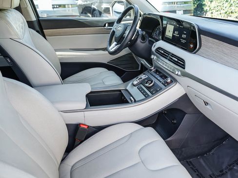 Used 2021 Hyundai Palisade Limited FWD image 16
