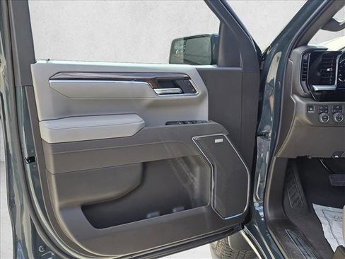 Used 2026 Chevrolet Silverado 1500 LT Trail Boss w/ Convenience Package II image 12