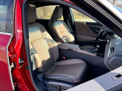 Used 2023 Lexus ES 350 w/ Premium Package image 10