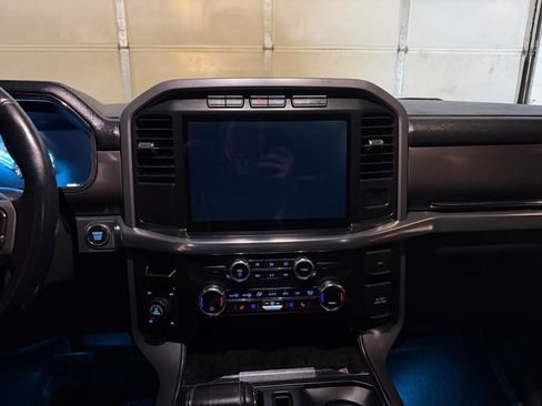 Used 2021 Ford F150 Lariat AWD/4WD image 17