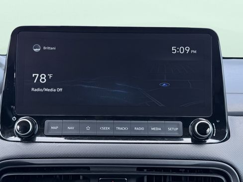 Used 2022 Hyundai Kona Limited FWD image 60