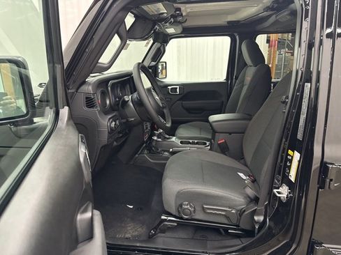 New 2026 Jeep Wrangler Unlimited Rubicon image 5