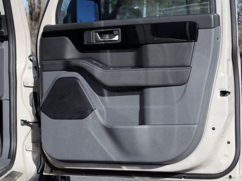 Used 2024 INEOS Grenadier Fieldmaster Edition image 21