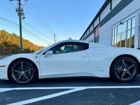 Used 2013 Ferrari 458 Spider image 19