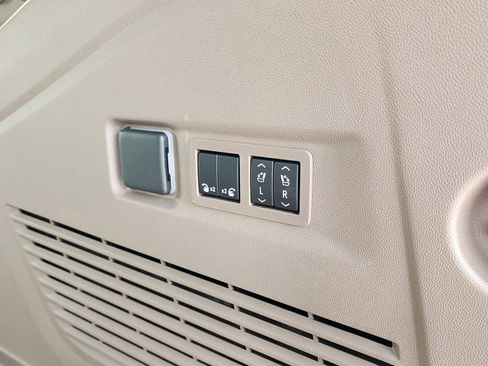 New 2026 GMC Yukon XL Denali image 57