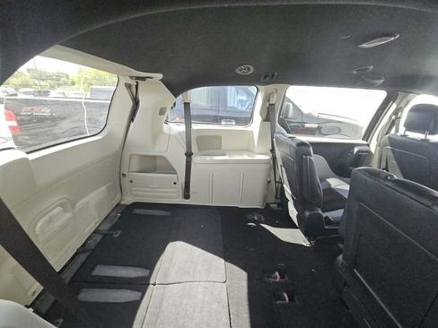 Used 2019 Dodge Grand Caravan SXT FWD image 8
