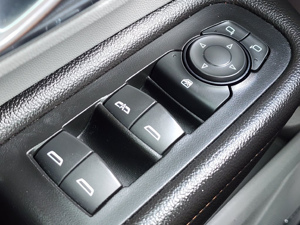 Used 2019 GMC Terrain SLT w/ Preferred Package FWD image 29