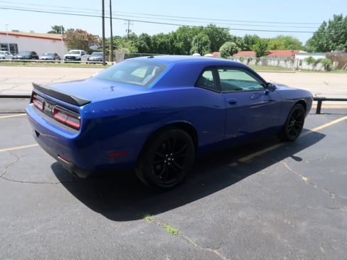 Used 2018 Dodge Challenger SXT w/ Blacktop Package RWD image 4