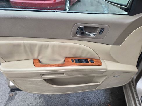 Used 2006 Cadillac STS w/ Preferred Equipment Group image 8