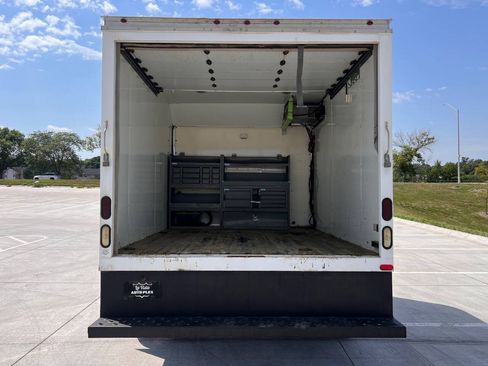 Used 2014 Chevrolet Express 3500 RWD image 14