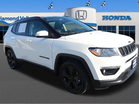 Used 2019 Jeep Compass Altitude image 1