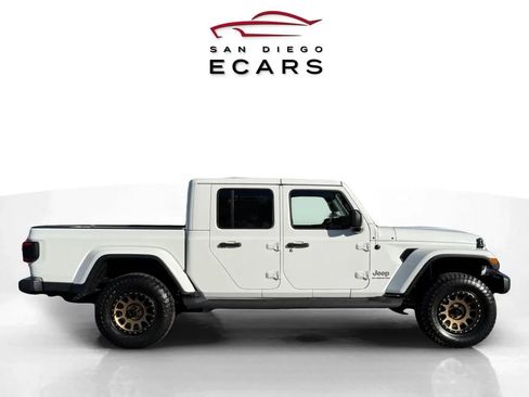 Used 2020 Jeep Gladiator Overland w/ Popular Equipment Package image 4