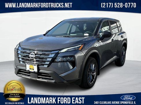 Used 2024 Nissan Rogue S image 1