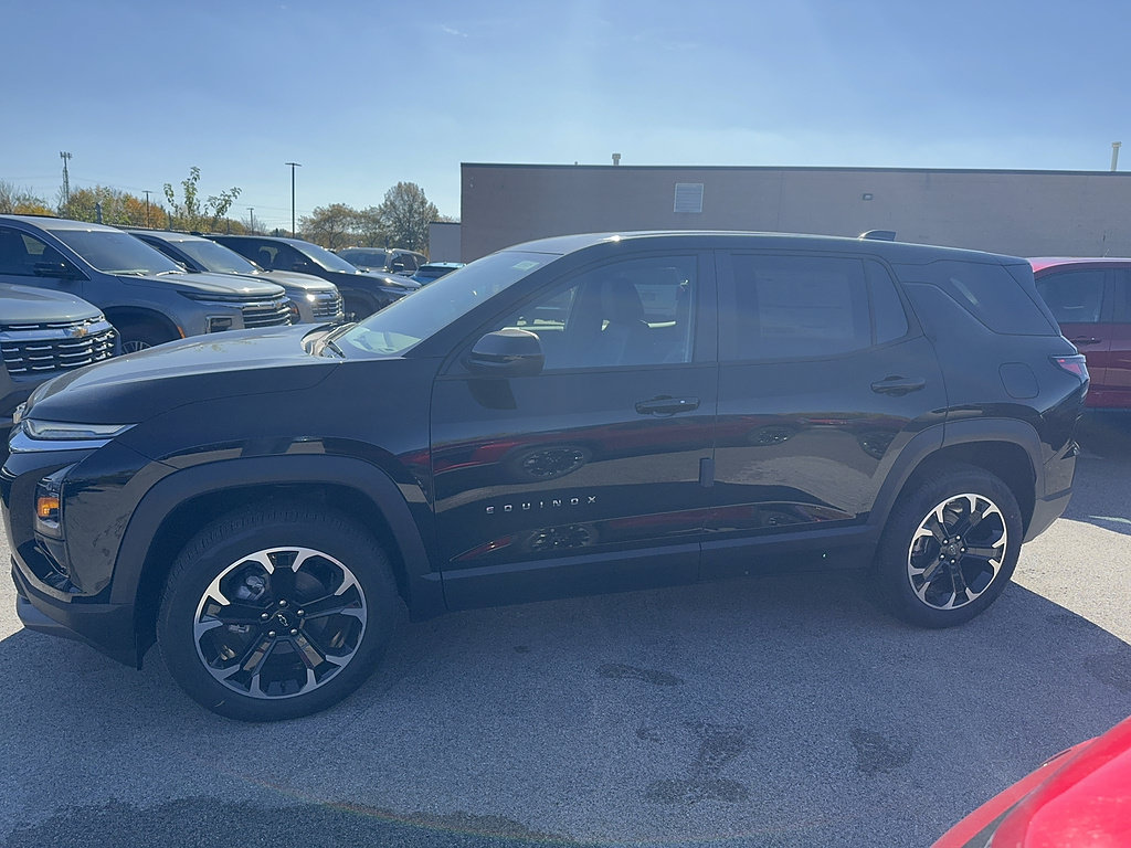 New 2027 Chevrolet Equinox LT w/ Convenience Package II AWD/4WD image 2