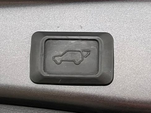 Used 2019 Toyota RAV4 XSE AWD/4WD image 13