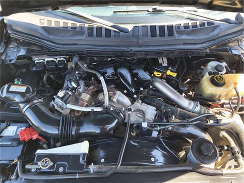 Used 2019 Ford F250 XLT w/ XLT Premium Package AWD/4WD image 21