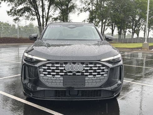 Used 2025 Audi Q5 Premium w/ Premium Plus AWD/4WD image 2