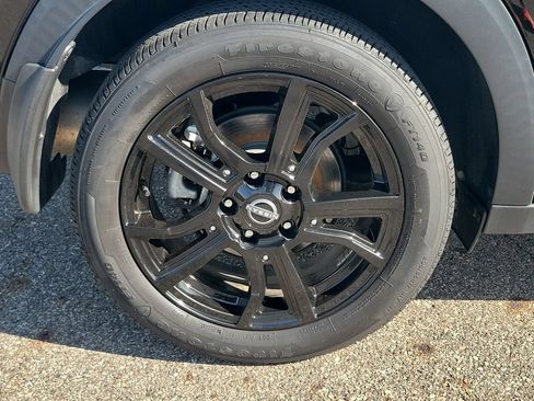 Used 2024 Nissan Kicks SV FWD image 32