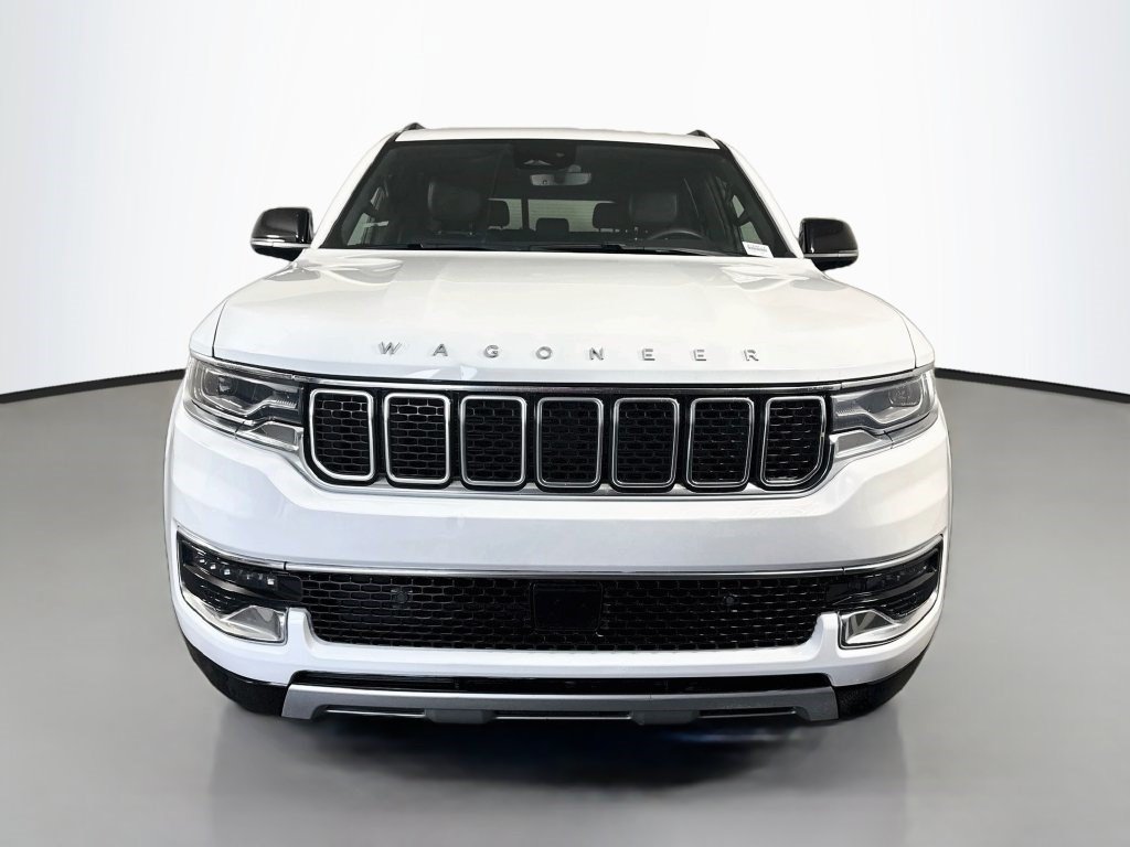 Used 2024 Jeep Wagoneer L Series II w/ Flexible Seating Group RWD image 2