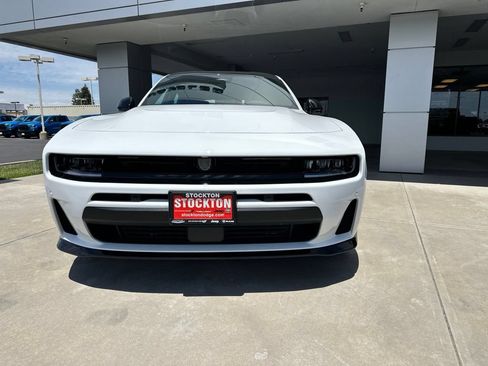 New 2026 Dodge Charger R/T w/ Driver Convenience Group AWD/4WD image 2