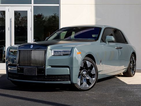 Certified 2023 Rolls-Royce Phantom Sedan w/ The Phantom Package image 3
