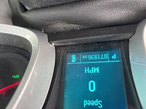 Used 2016 Chevrolet Equinox LTZ w/ Enhanced Convenience Package FWD image 10