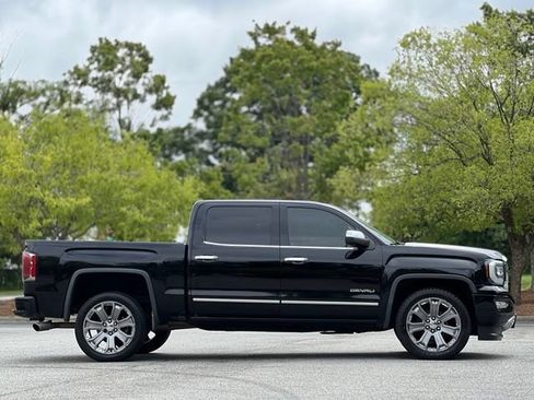 Used 2017 GMC Sierra 1500 Denali w/ Denali Ultimate Package AWD/4WD image 4