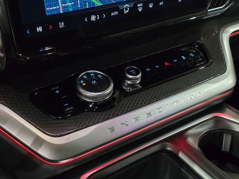 New 2026 Ford Expedition Platinum w/ Stealth Appearance Package image 34