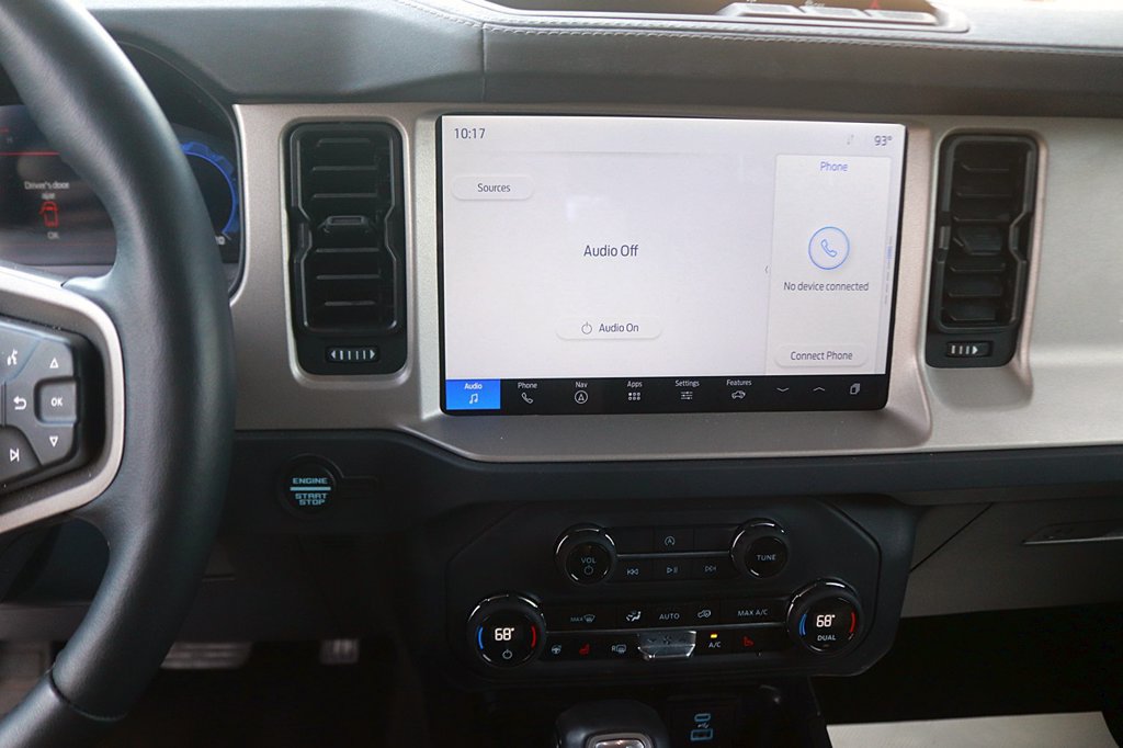 Used 2025 Ford Bronco Outer Banks AWD/4WD image 21