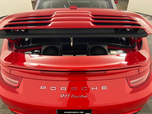 Used 2015 Porsche 911 4 Cabriolet AWD/4WD image 21