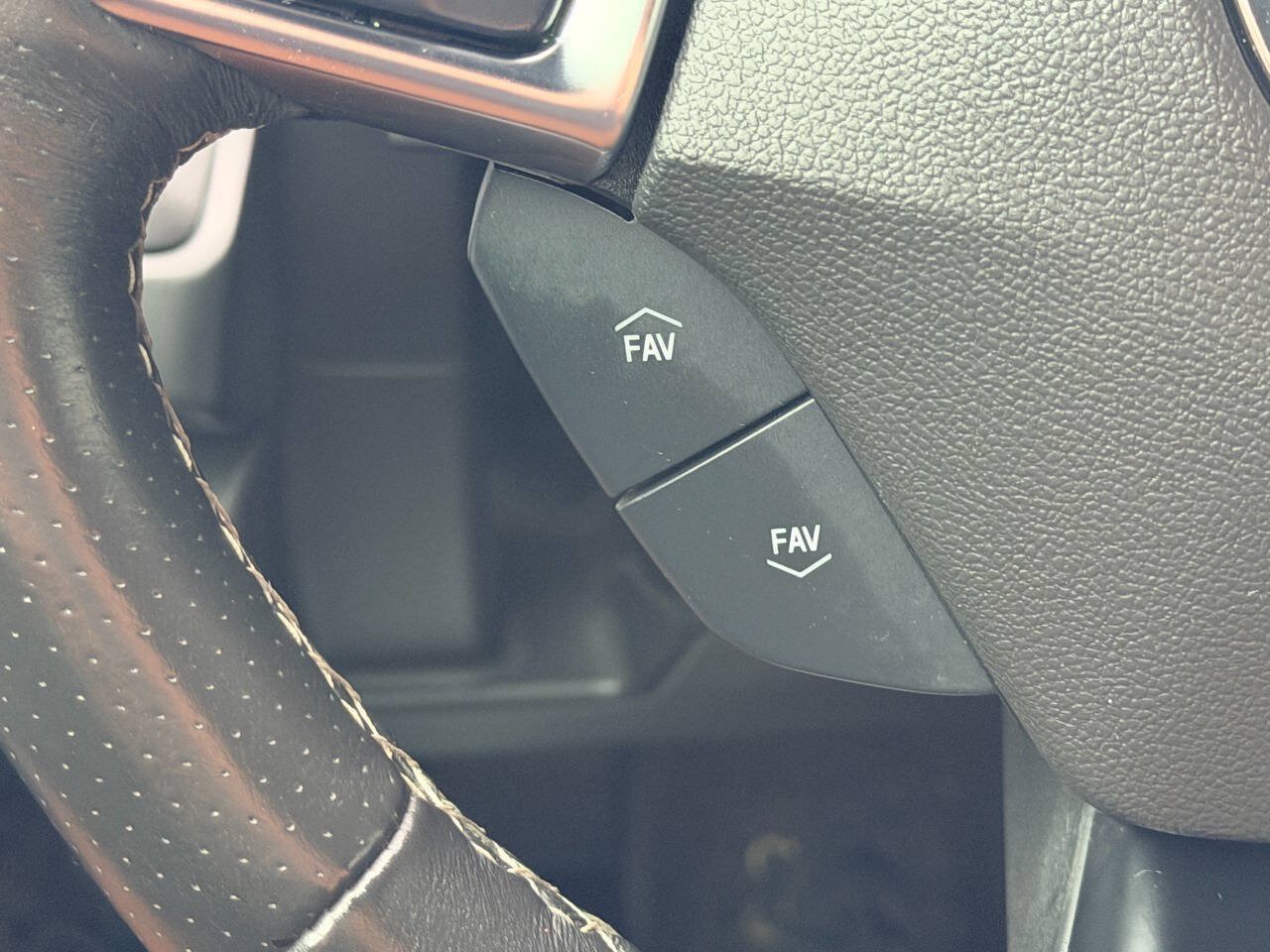Used 2018 Chevrolet Camaro SS RWD image 31