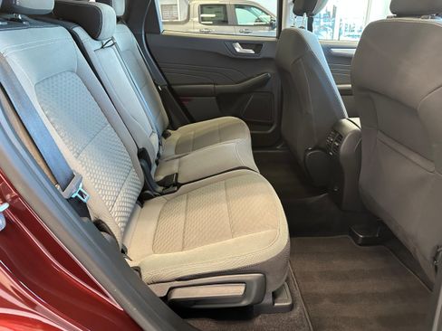 Used 2021 Ford Escape SE w/ SE Sport Appearance Package image 14