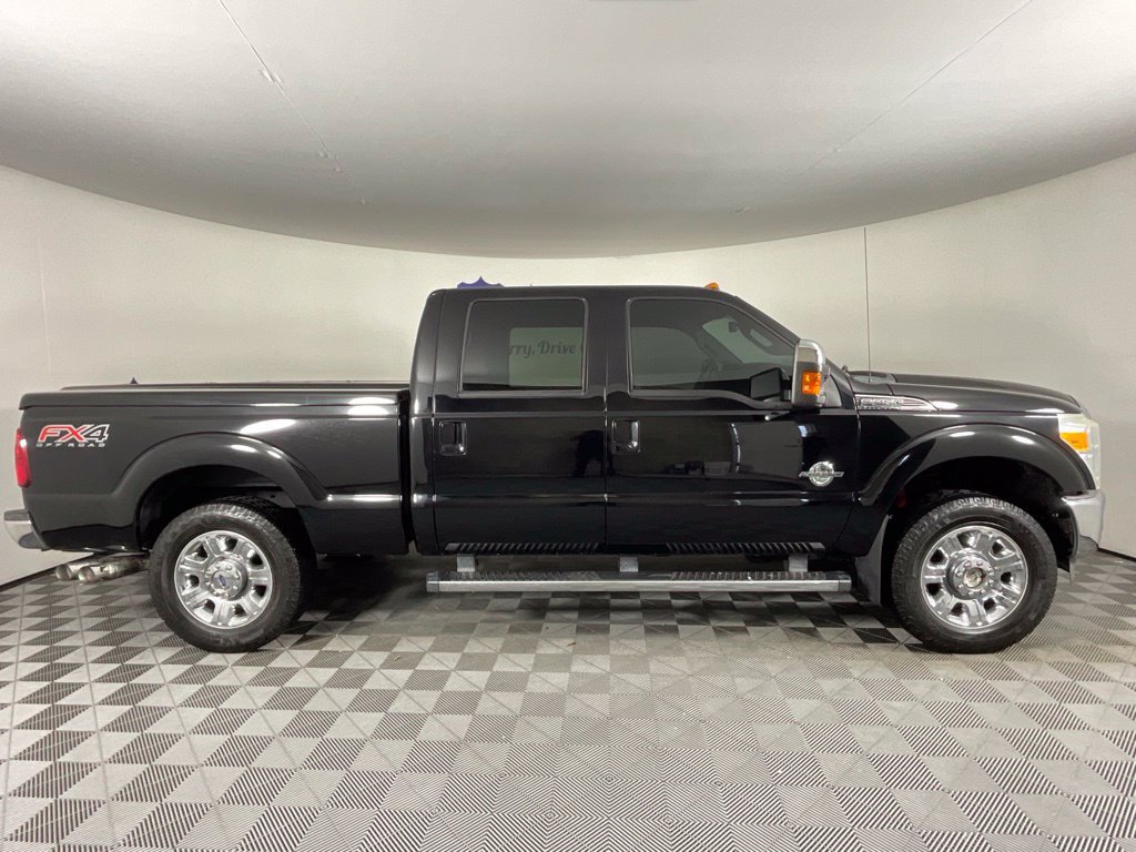 Used 2016 Ford F250 Lariat w/ Lariat Ultimate Package AWD/4WD image 2