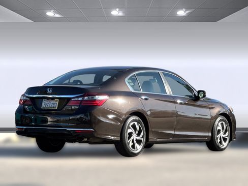Used 2017 Honda Accord LX image 8