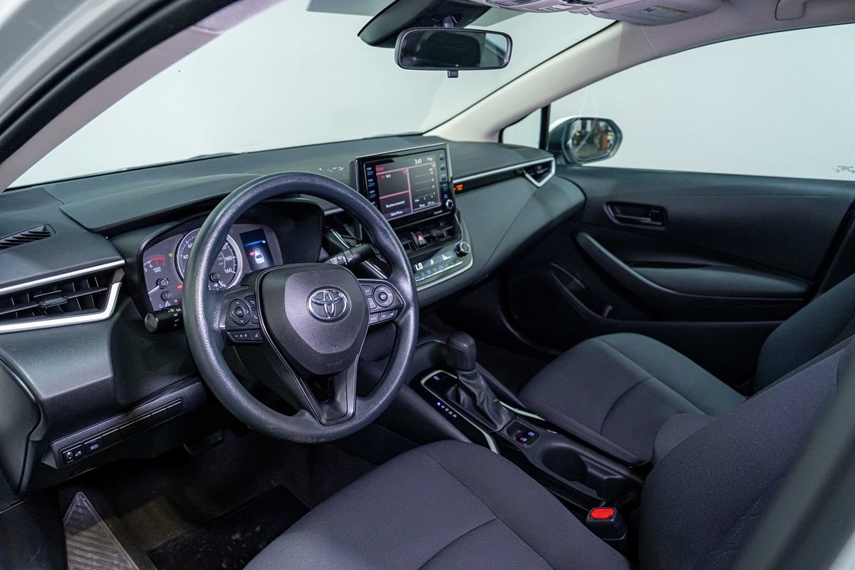 Used 2022 Toyota Corolla LE w/ LE Convenience Package FWD image 9
