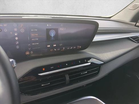 Used 2025 Buick Enclave Preferred FWD image 15