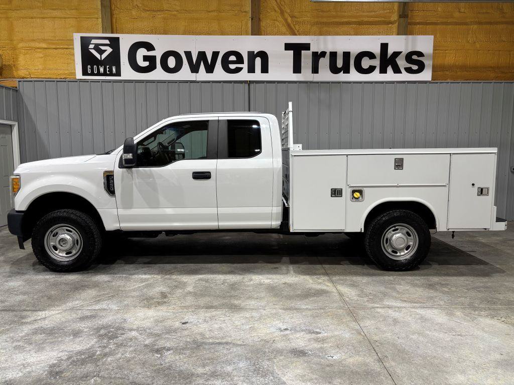 Used 2017 Ford F250 XL w/ Power Equipment Group AWD/4WD image 2