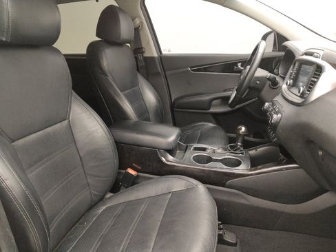 Used 2018 Kia Sorento EX image 21