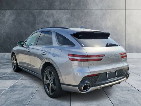 Used 2023 Genesis GV70 2.5T Sport Prestige w/ Sport Prestige Package AWD/4WD image 3