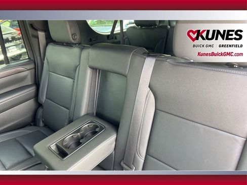 Used 2023 Chevrolet Suburban LT w/ Luxury Package AWD/4WD image 26