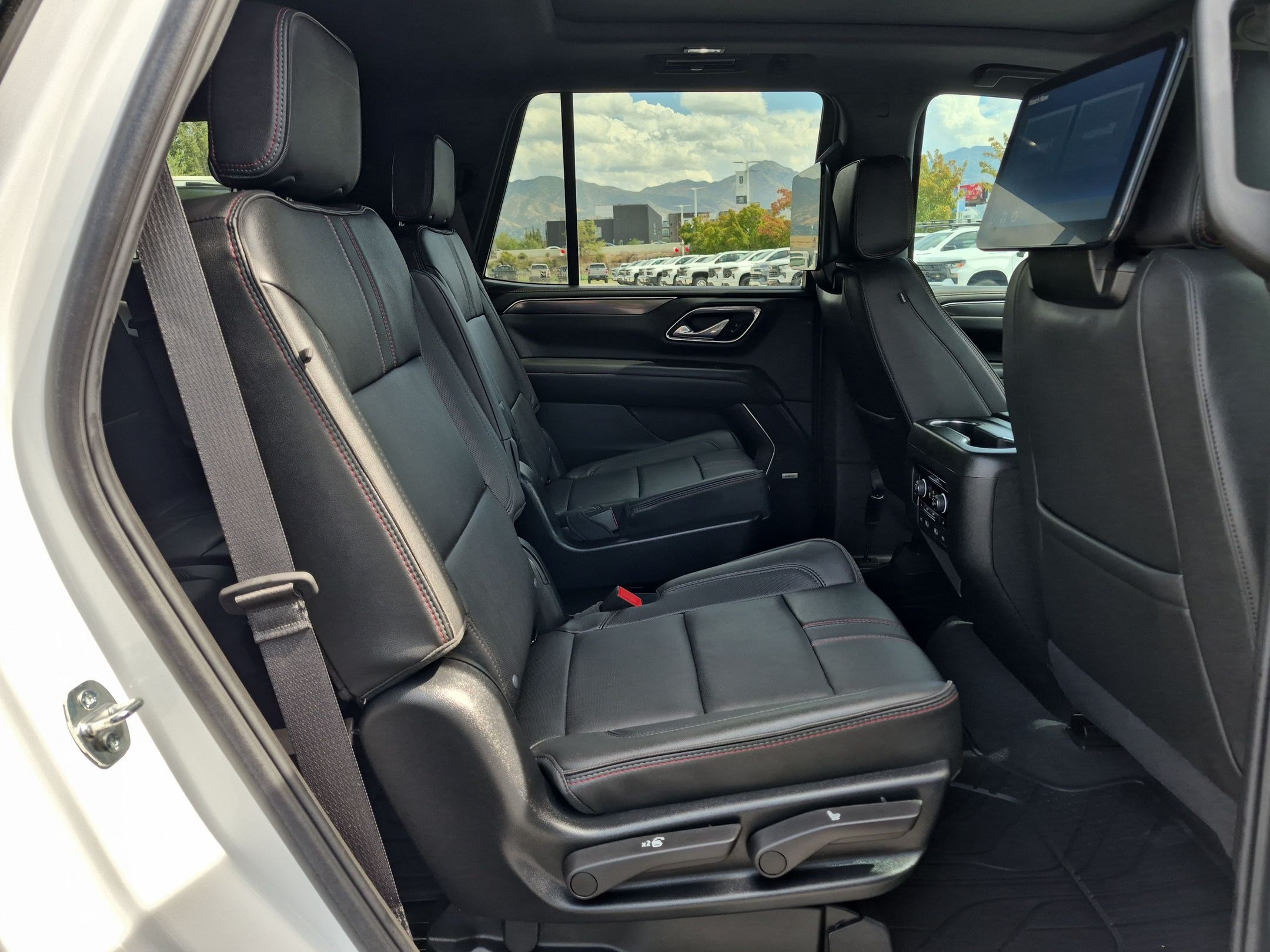 Certified 2024 Chevrolet Tahoe RST w/ Luxury Package AWD/4WD image 28