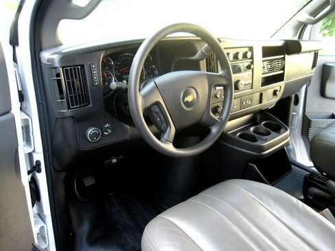 Used 2025 Chevrolet Express 3500 w/ Power Convenience Package RWD image 20