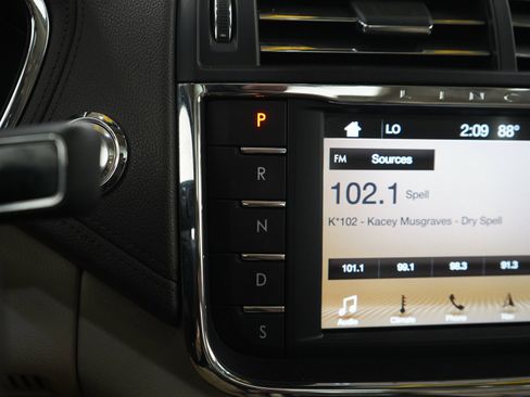 Used 2017 Lincoln Continental Reserve w/ Climate Package AWD/4WD image 22
