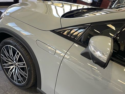 Used 2023 Mercedes-Benz EQE 350+ SUV w/ Pinnacle Trim Package image 12