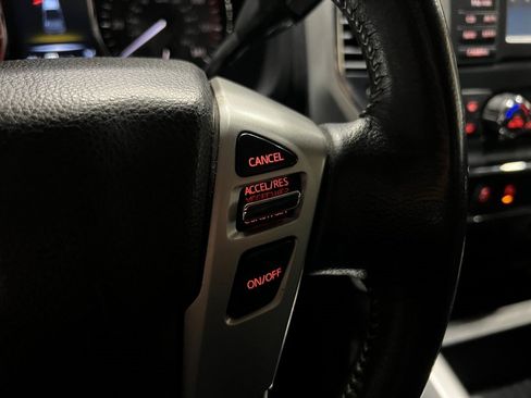 Used 2018 Nissan Titan PRO-4X image 27