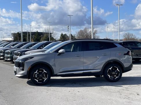 New 2026 Kia Sportage EX image 4