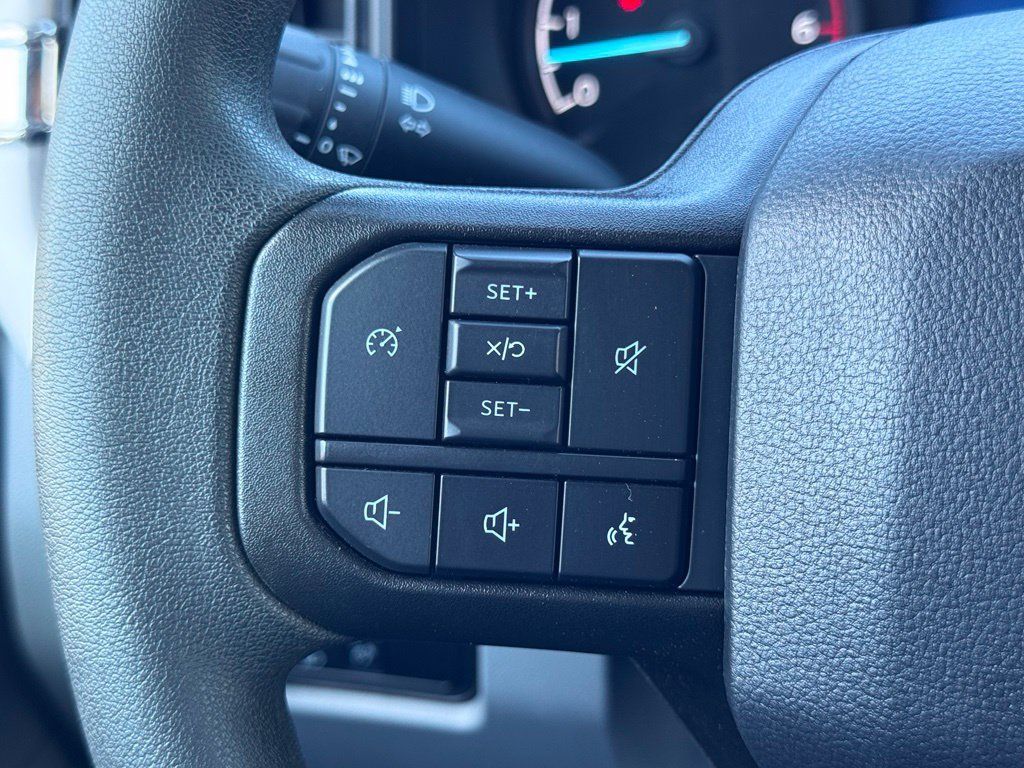 Used 2024 Ford F250 XLT w/ FX4 Off-Road Package AWD/4WD image 8