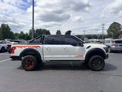 Used 2018 Ford F150 Raptor w/ Equipment Group 802A Luxury AWD/4WD image 4